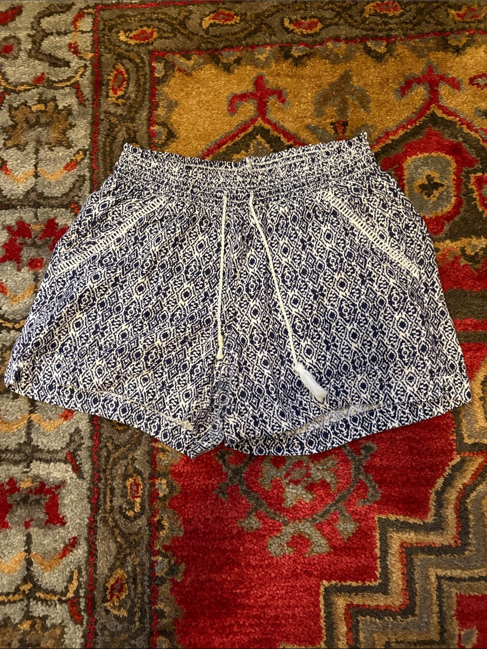 Briggs New York Navy and White Geometric Drawstring Athletic Shorts